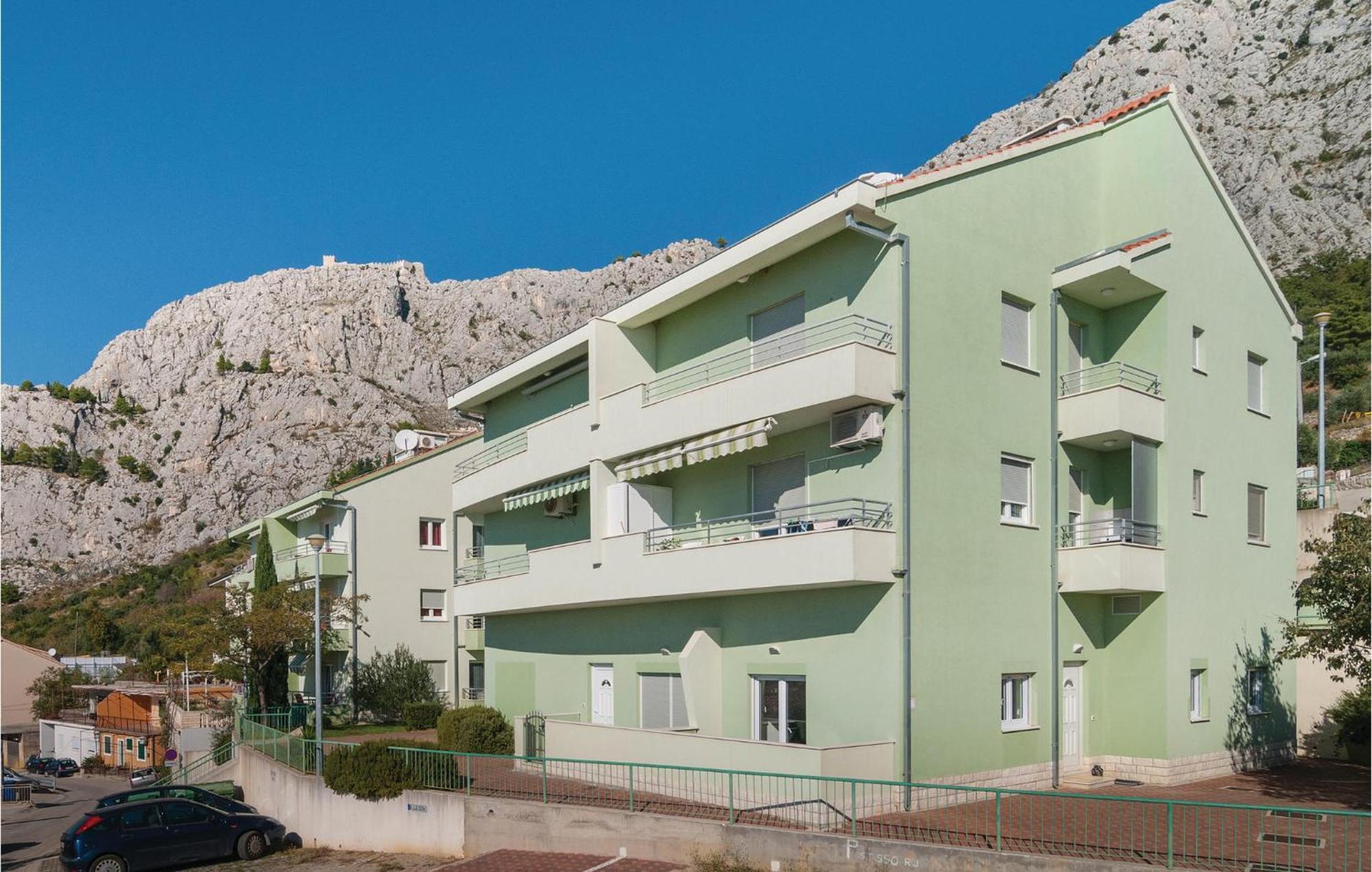 Nice Apartment In Omis With House Sea View Esterno foto