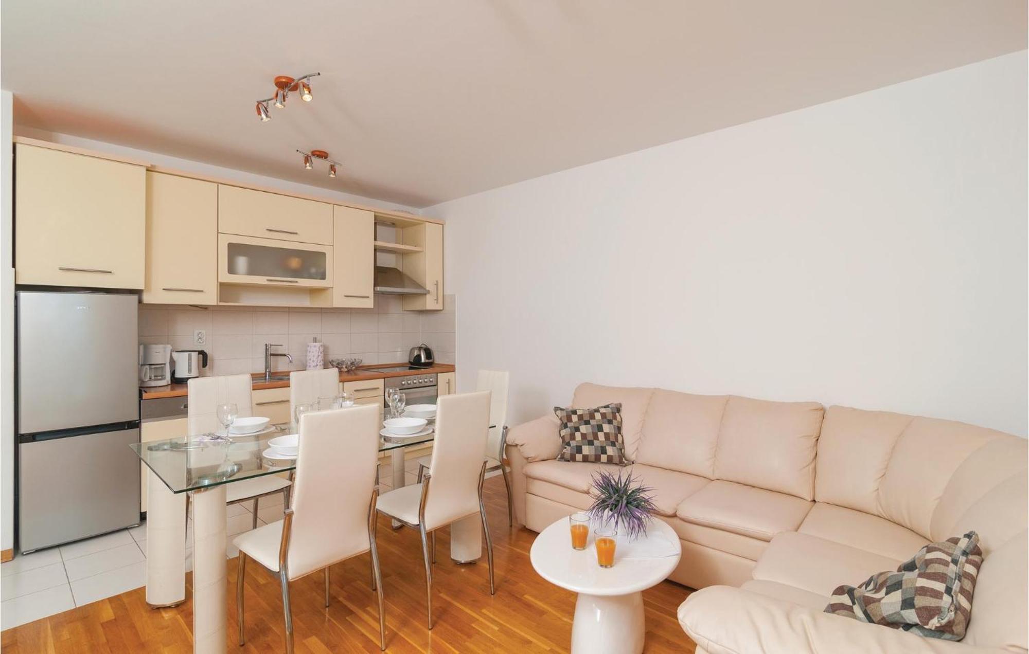 Nice Apartment In Omis With House Sea View Esterno foto