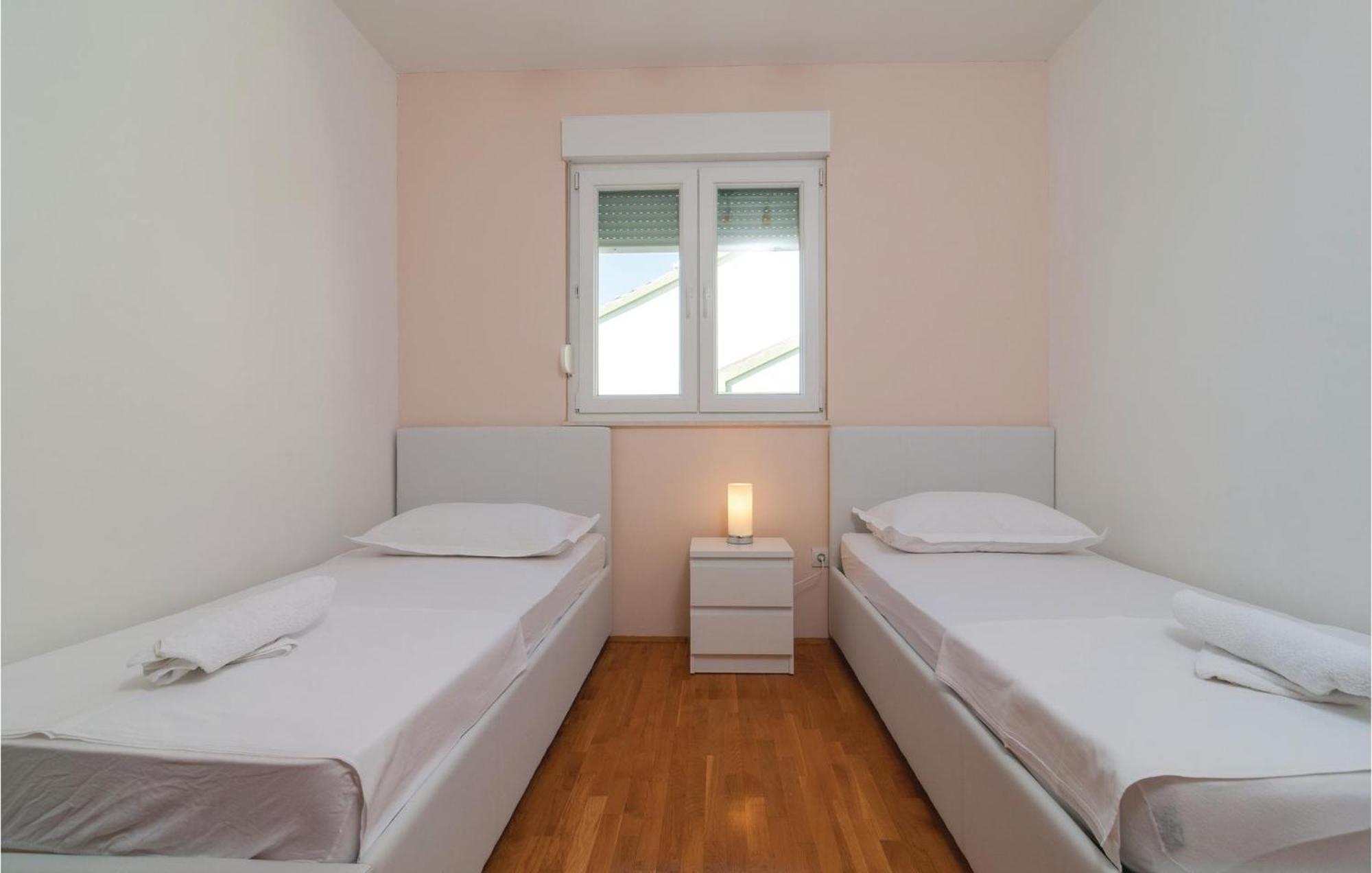 Nice Apartment In Omis With House Sea View Esterno foto